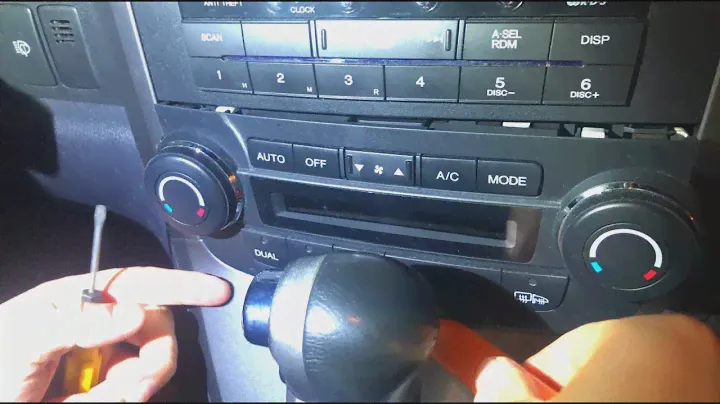 КАК СНЯТЬ МАГНИТОЛУ на HONDA CR-V для установки DIN 2