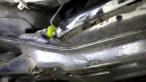 Замена втулок стабилизатора Honda Fit  кузов GD1