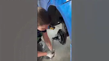 Замена задней ступицы на автомобиле Honda Fit