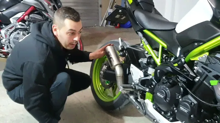 Unboxing y montaje SC Project CRT kawasaki z900 2021 ¡¡por fin quitamos el jamon!!