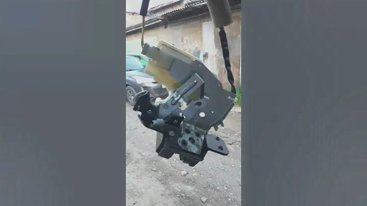 Хонда Стрим Замок задней двери