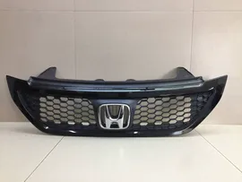 Решетка радиатора Honda CR-V 2012-2017