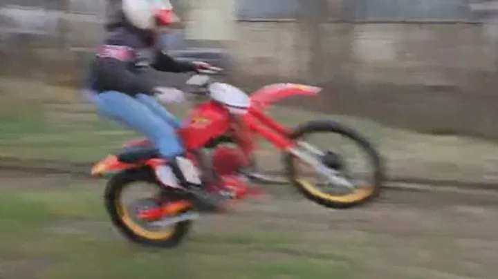 RED ROCKET 2 STROKE TUESDAY CLASS OF 79' HONDA CR250R