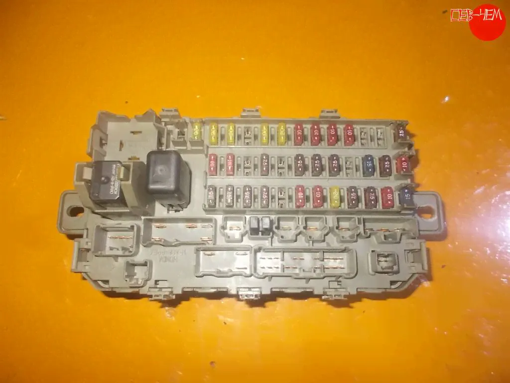 RD1 БЛОК ПРЕДОХРАНИТЕЛЕЙ 38600-S10-003 для Honda CR-V-2