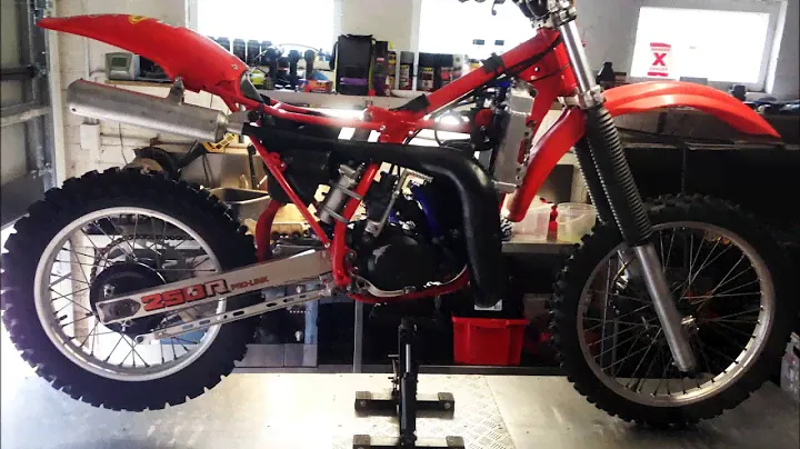 84 Honda CR250 Rebuild in 90 seconds