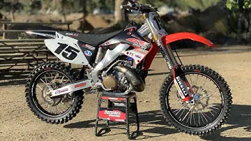 Двухтактный двигатель Honda CR250 2002 года, сборка проекта заводского уровня - журнал Motocross Action