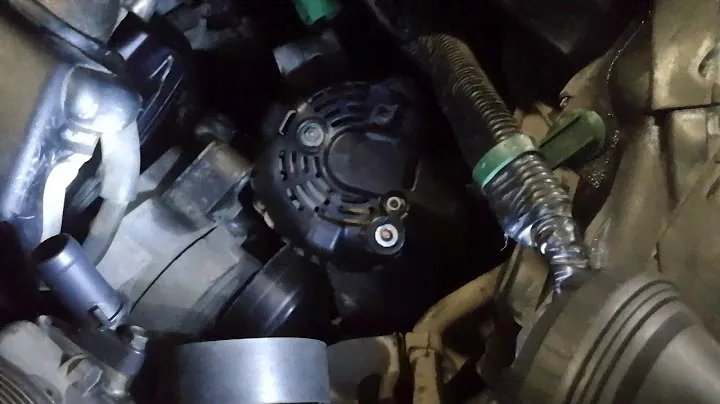 снимаем генератор на honda cr-v 3 покаление мотор 2.4 замена щёток