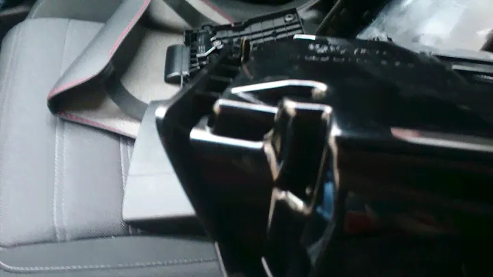 Разбор подлокотника Honda CR-V 5 поколение