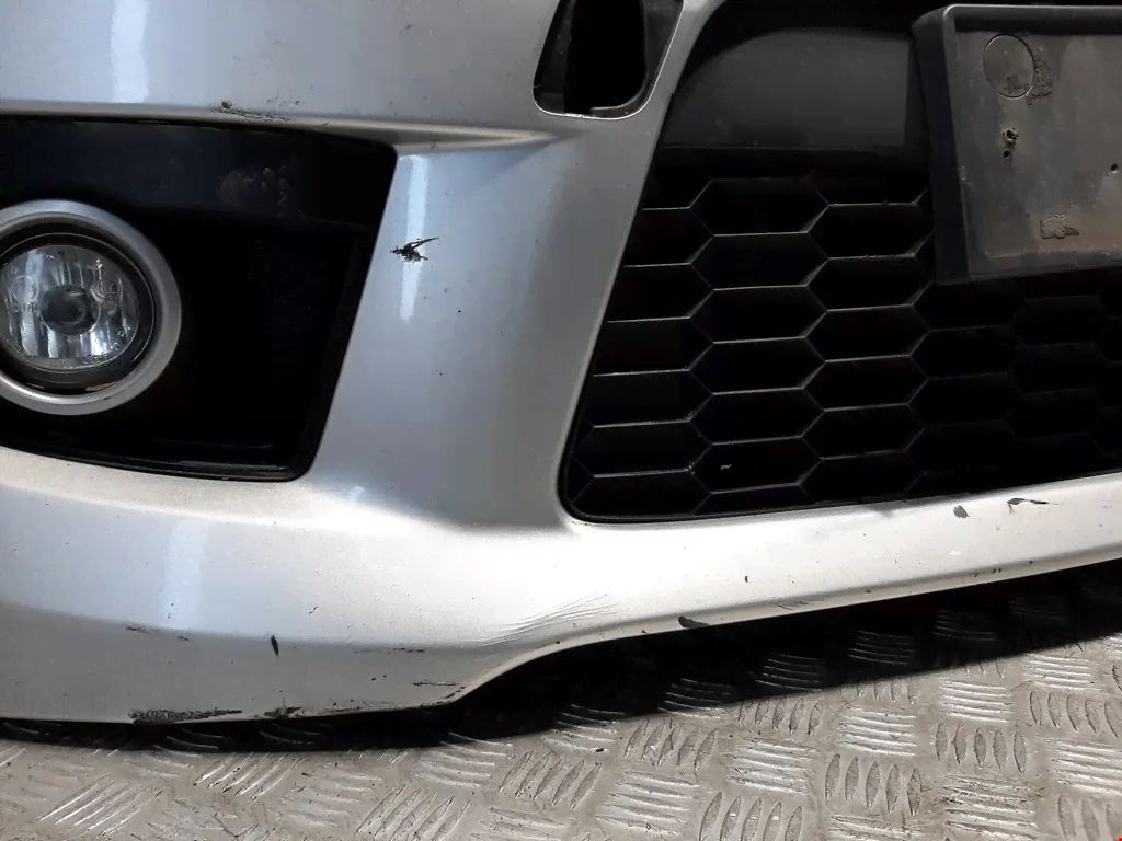 Бампер передний Mazda 5 CR, 5 CR-4