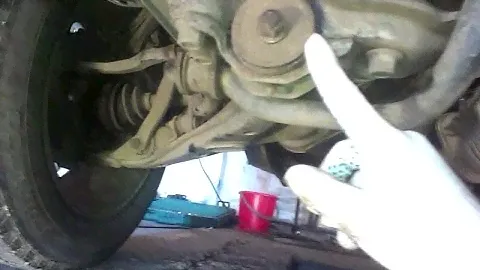 Honda CR V RD1,2 - Замена задних сайлентблоков передних нижних рычагов
