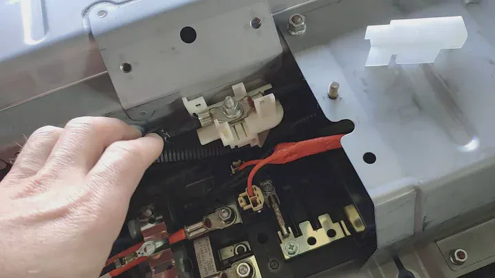 Как снять гибридную батарейку с Тойота Камри 2007/ Toyota Camry Hybrid Battery Removal