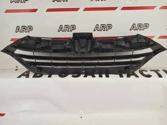 Решетка радиатора Honda CR-V 5 2016-2020-3