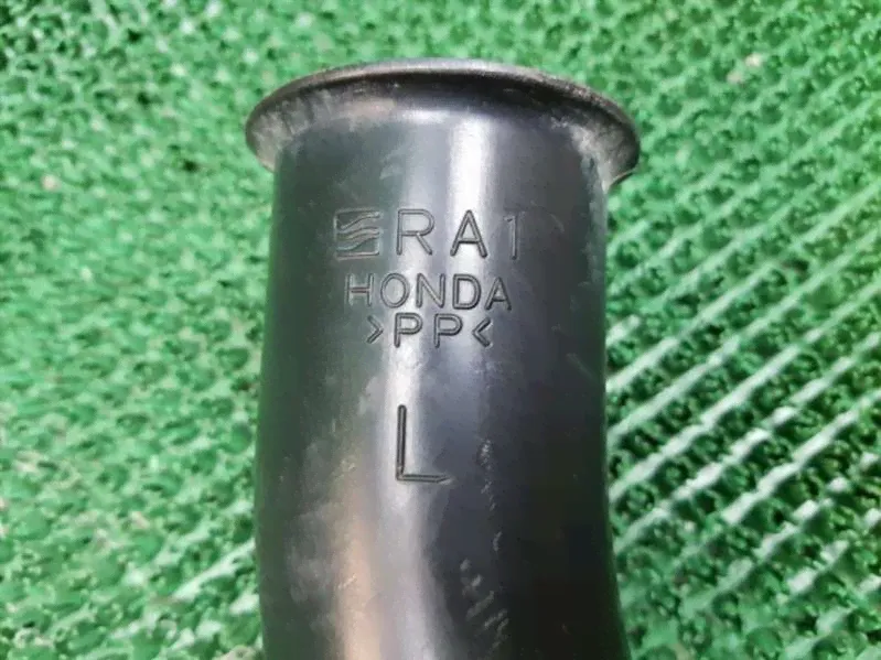 Патрубок воздушного фильтра Honda CR-V 1 RD1,RD2,RD3 1995г. (артикул razbor48-1347)-1