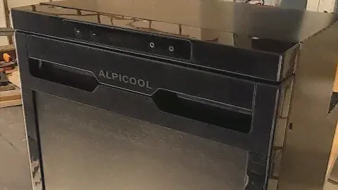 Холодильник во Фреда. Alpicool CR50-X.