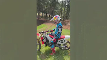 1996 Honda CR250 2-Stroke Walk Around